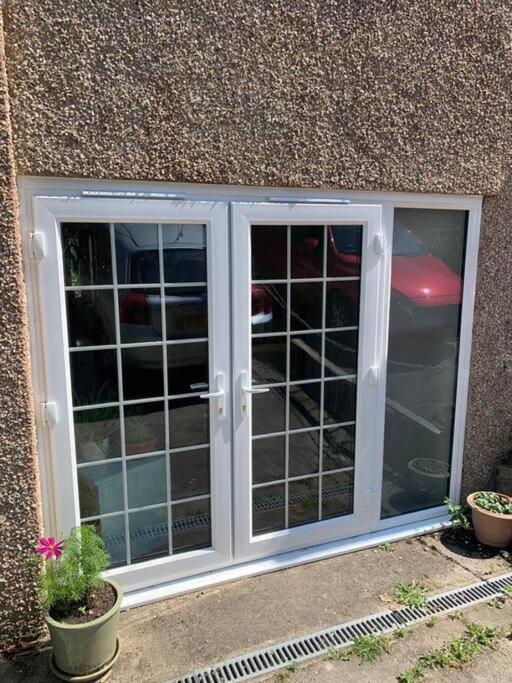 Ferienwohnung The Garage Getaway Glastonbury Exterior foto